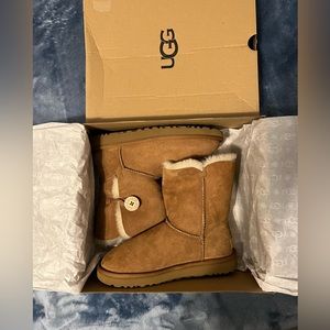 UGG Women’s Bailey Button Sheepskin Boots 7M
